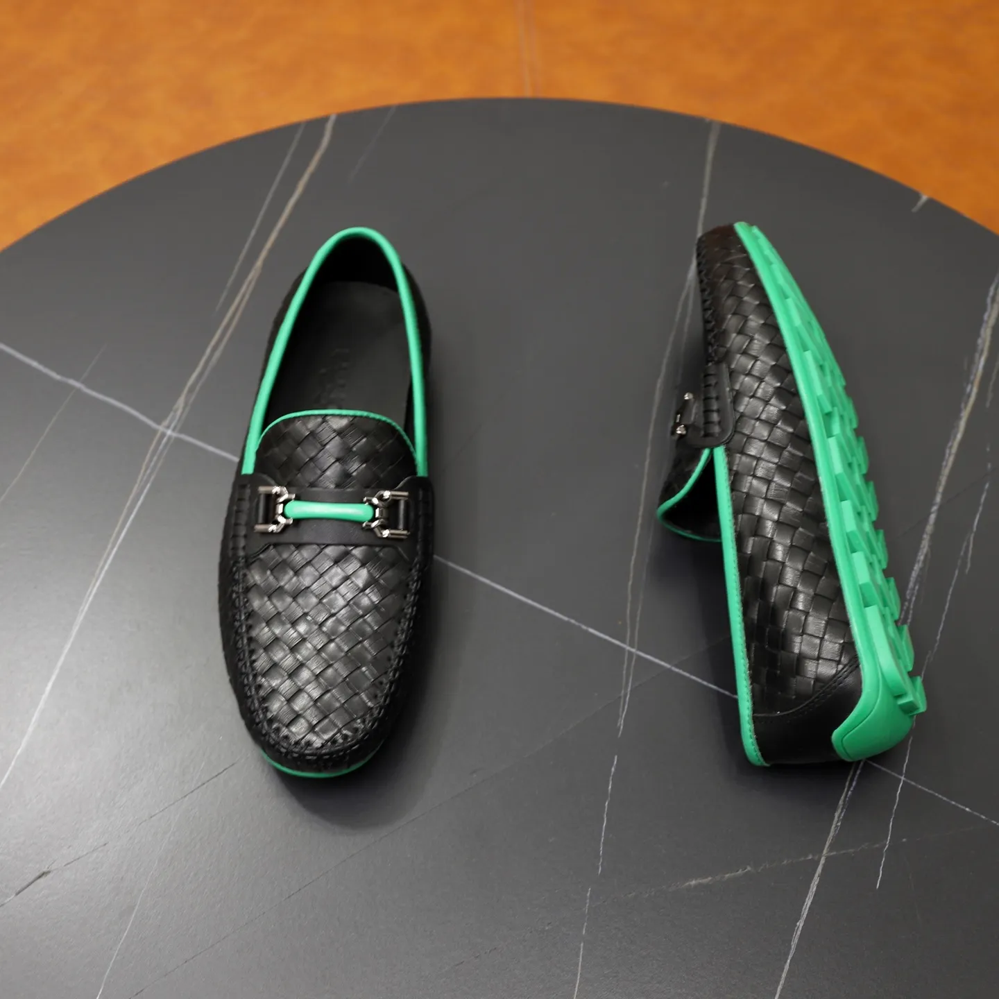 Men's shoes 💰500💰BOTTEG* VENET* - high-end boutique Size: 38-44 (45 custom-made) BV new product, calfskin artificially woven classic style harmoniously blends with contemporary fashion temperament, rubber soles are light and flexible, water-dyed cowhide!